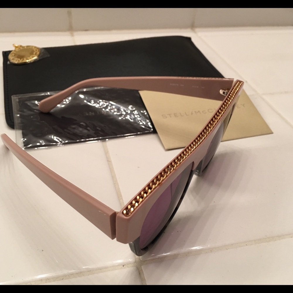 Stella McCartney’s D Frame Chain Trimmed 🕶 - Picture 7 of 7